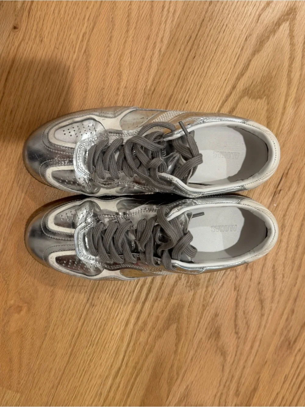 ALOHAS barely worn